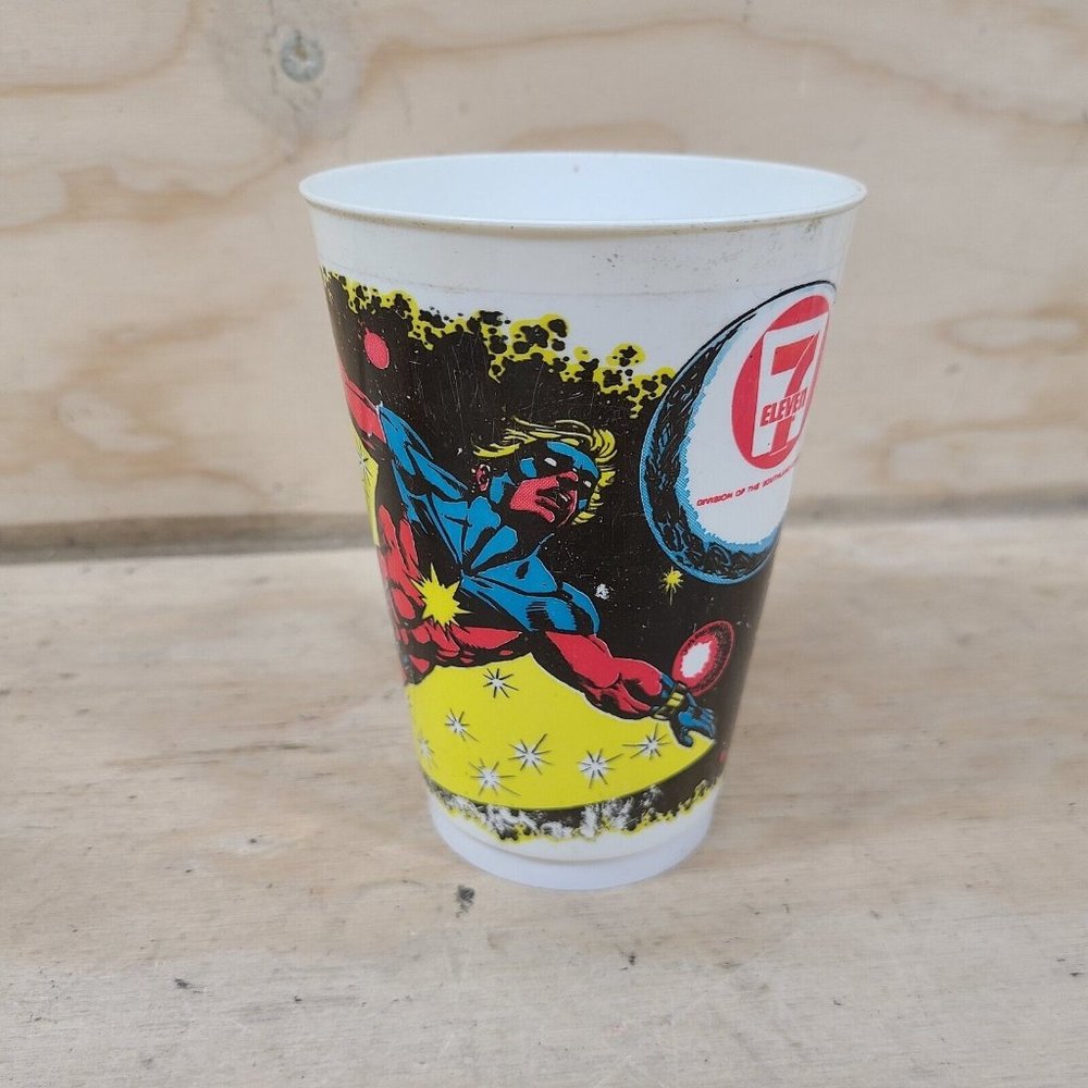 1977‎ CAPTAIN MARVEL  7-Eleven Slurpee Cup 7-11 Marvel Super Hero